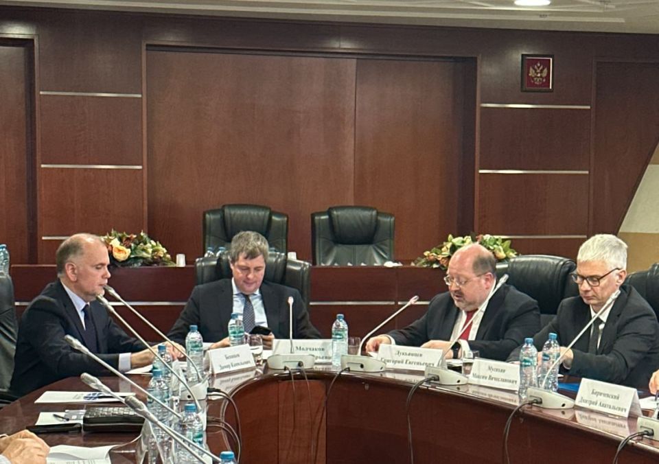 #ПрямойЭфир: Пресс-конференция Постоянного представителя России при ООН в Нью-Йорке В.А.Небензи в связи с преднамеренным ударом ВСУ по общежитию, где проживали несовершеннолетние и студенты, в Старобельске #ПрямойЭфир: Пресс-конференция Постоянного представителя России при ООН в Нью-Йорке В.А.Небензи в связи с преднамеренным ударом ВСУ по общежитию, где проживали несовершеннолетние и студенты, в Старобельске