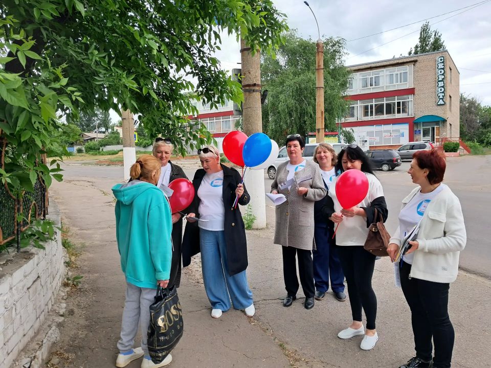 В Перевальске прошел марафон «Бегущая книга»