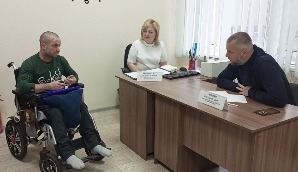 Светлана Гребенькова: Провели прием граждан. Сегодня совместно с депутатом Народного Совета Луганской Народной Республики Максимом Сергеевичем Величко в помещении филиала Фонда «Защитники Отечества» провели очередной прием...