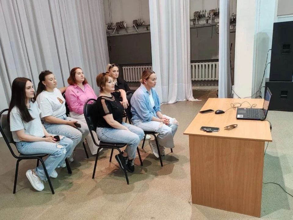 Творческие фестивали объединили перевальчан и оренбуржцев Творческие фестивали объединили перевальчан и оренбуржцев