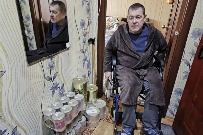 В Свердловском округе нуждающиеся жители получили гуманитарную помощь от Красноярского края В Свердловском округе нуждающиеся жители получили гуманитарную помощь от Красноярского края