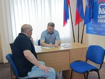 Депутат Юрий Филиппов провел прием в местной общественной приемной
