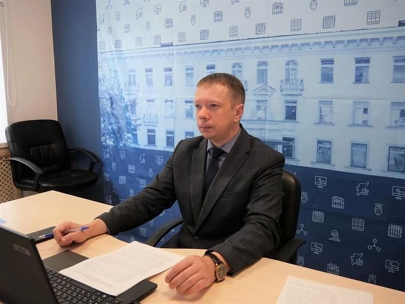 Кандидат наук из Коми провёл встречу с педагогами Ровеньков Кандидат наук из Коми провёл встречу с педагогами Ровеньков