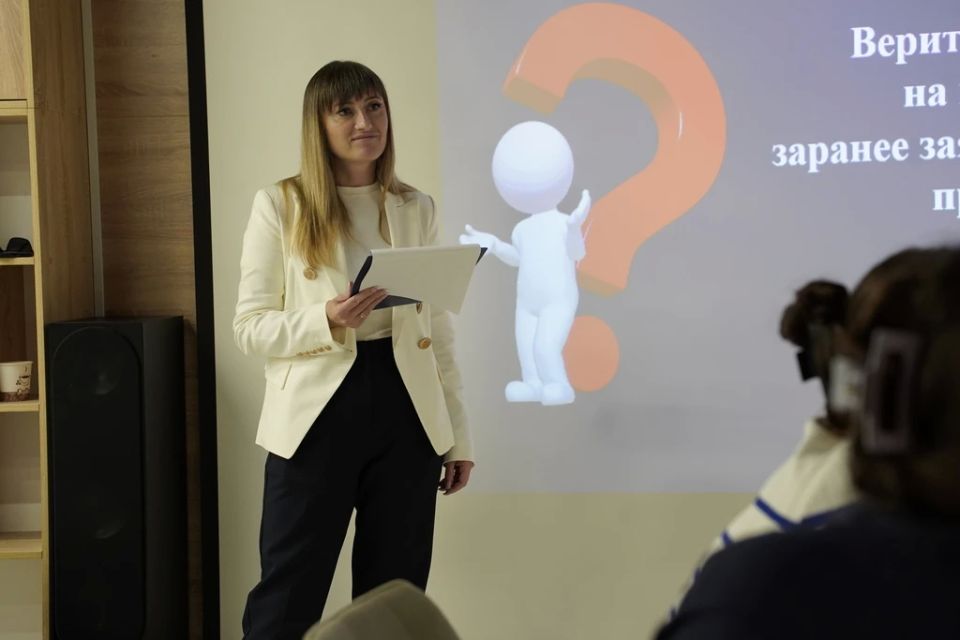 В ЛГУ имени В. Даля прошла интеллектуальная игра «Избирательная эстафета»