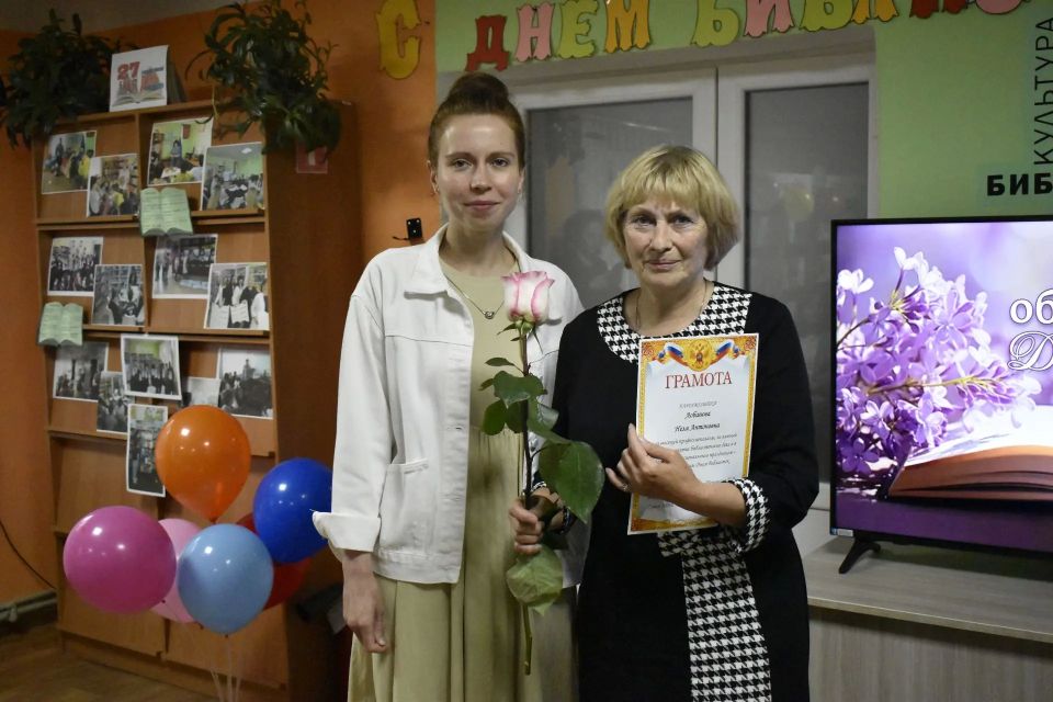 27 мая заместитель Председателя Совета городского округа Светлана Стрижаченко, заместитель Главы Администрации Александр Каменский, начальник отдела культуры Наталья Труфанова и уполномоченный представитель Брянской области... 27 мая заместитель Председателя Совета городского округа Светлана Стрижаченко, заместитель Главы Администрации Александр Каменский, начальник отдела культуры Наталья Труфанова и уполномоченный представитель Брянской области...
