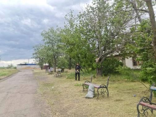 В поселке Изварино проведён субботник В поселке Изварино проведён субботник
