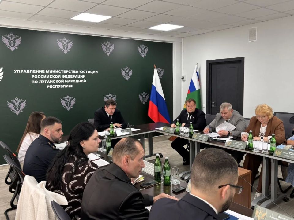 Денис Колесников: Сегодня состоялось заседание Координационного совета при Управлении Министерства юстиции Российской Федерации по Луганской Народной Республике Денис Колесников: Сегодня состоялось заседание Координационного совета при Управлении Министерства юстиции Российской Федерации по Луганской Народной Республике