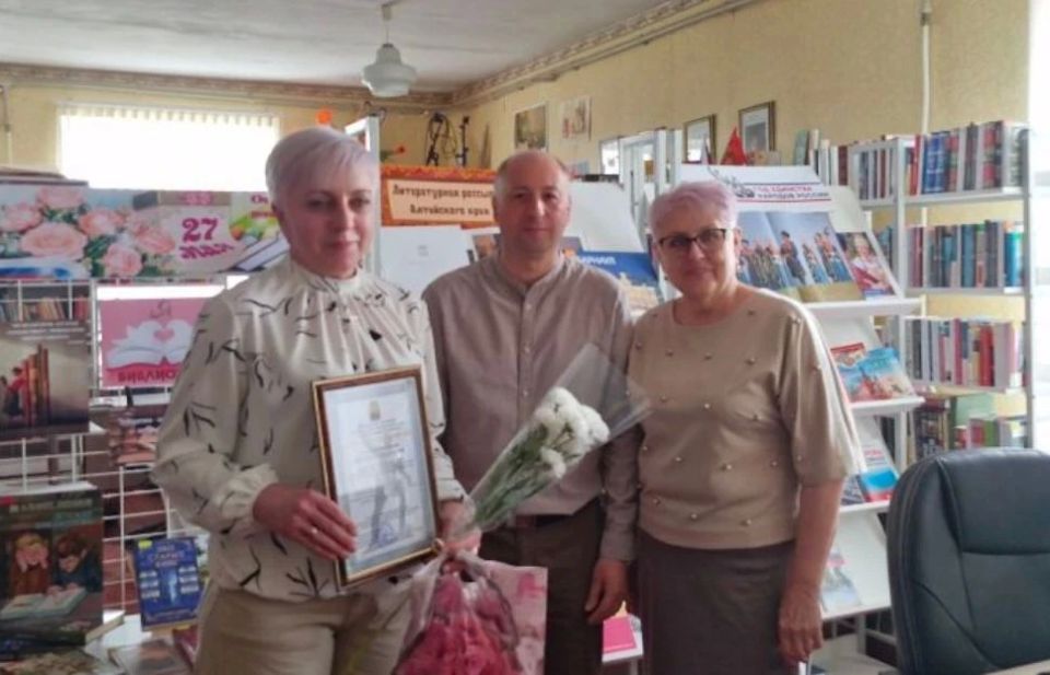 Сердца, наполненные книгами: Славяносербская библиотека отмечает профессиональный праздник