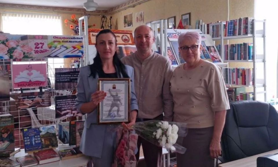 Сердца, наполненные книгами: Славяносербская библиотека отмечает профессиональный праздник Сердца, наполненные книгами: Славяносербская библиотека отмечает профессиональный праздник