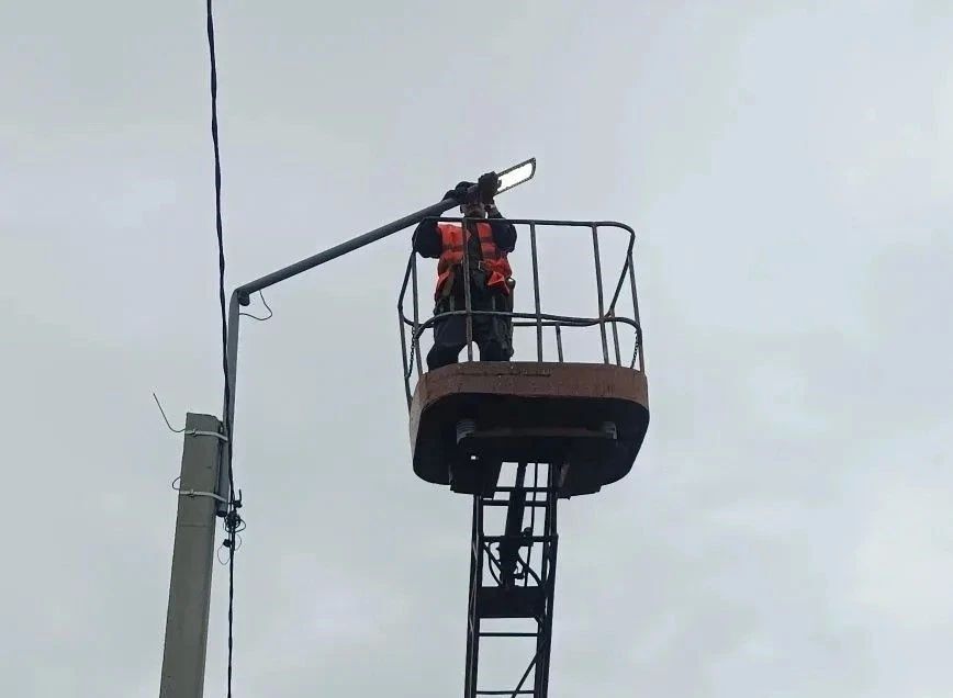 Коммунальными службами проведены работы на территории города Коммунальными службами проведены работы на территории города