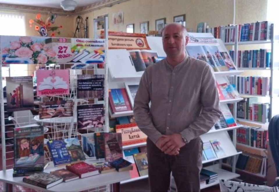Сердца, наполненные книгами: Славяносербская библиотека отмечает профессиональный праздник Сердца, наполненные книгами: Славяносербская библиотека отмечает профессиональный праздник