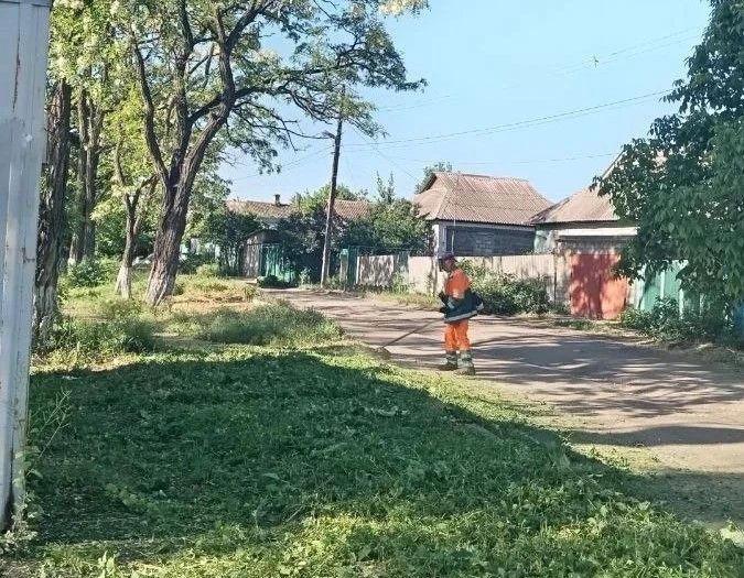 Коммунальными службами проведены работы на территории города Коммунальными службами проведены работы на территории города