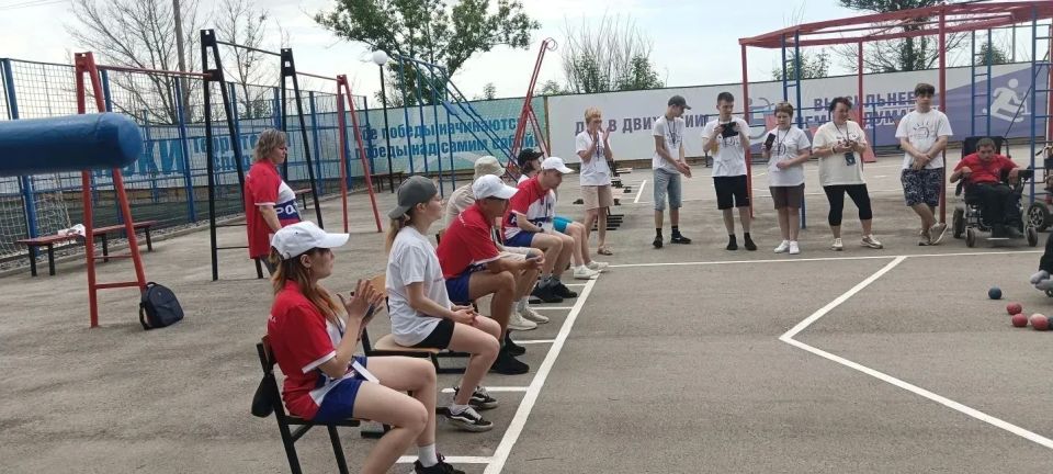 Команда Луганского техникума-интерната на Всероссийском фестивале паралимпийского спорта Команда Луганского техникума-интерната на Всероссийском фестивале паралимпийского спорта