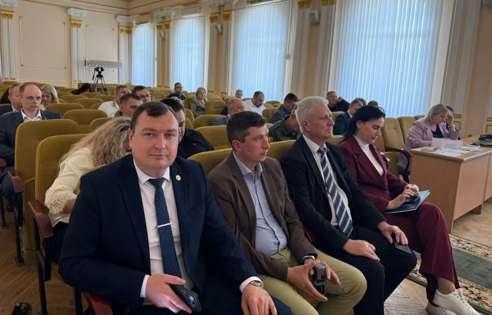В Краснодоне состоялась стратегическая сессия «Инвестиции и безопасность» В Краснодоне состоялась стратегическая сессия «Инвестиции и безопасность»