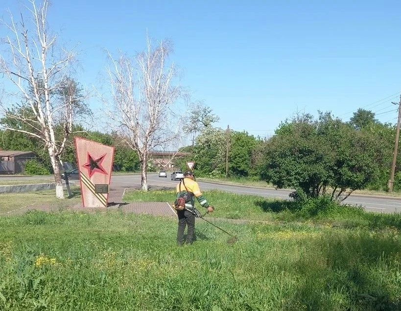Коммунальными службами проведены работы на территории города Коммунальными службами проведены работы на территории города