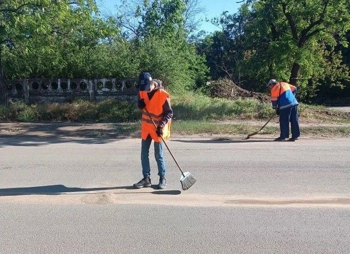 Коммунальными службами проведены работы на территории города Коммунальными службами проведены работы на территории города