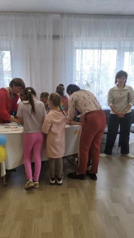 В мире приключений. Сегодня в Ровеньковском детском центре научно-технического творчества прошла увлекательная квест-игра «В мире приключений», посвящённая Международному дню защиты детей