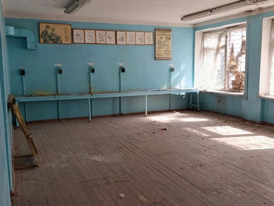 В Краснодонской школе №4 стартовал капремонт по народной программе Единой России В Краснодонской школе №4 стартовал капремонт по народной программе Единой России