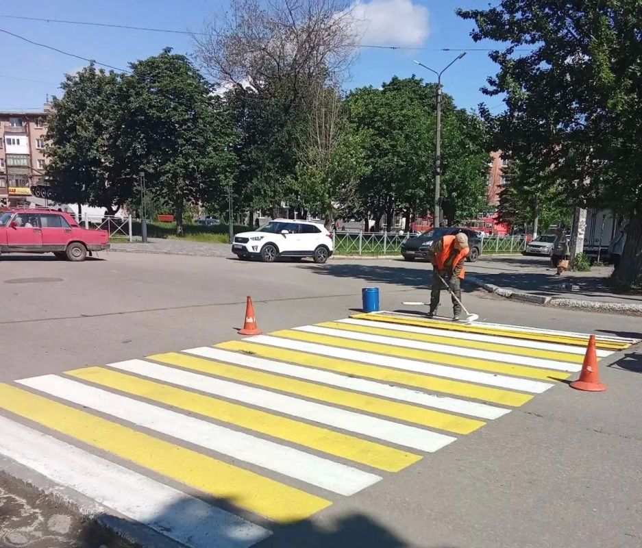 Коммунальными службами проведены работы на территории города Коммунальными службами проведены работы на территории города
