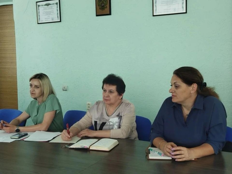 Борьба с нелегальной занятостью: итоги заседания рабочей группы в Брянке Борьба с нелегальной занятостью: итоги заседания рабочей группы в Брянке