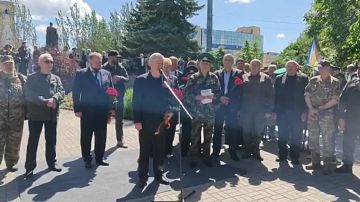 ������ ����������: ������ ��� 28 ��� �� �������� ������� � ����� ������� �� ������ ������, �� � ������ ����� ���, ���������� ������� � ������ �������� - ��, ��� �����-�� ����� �� ������ ������� ����� ������
