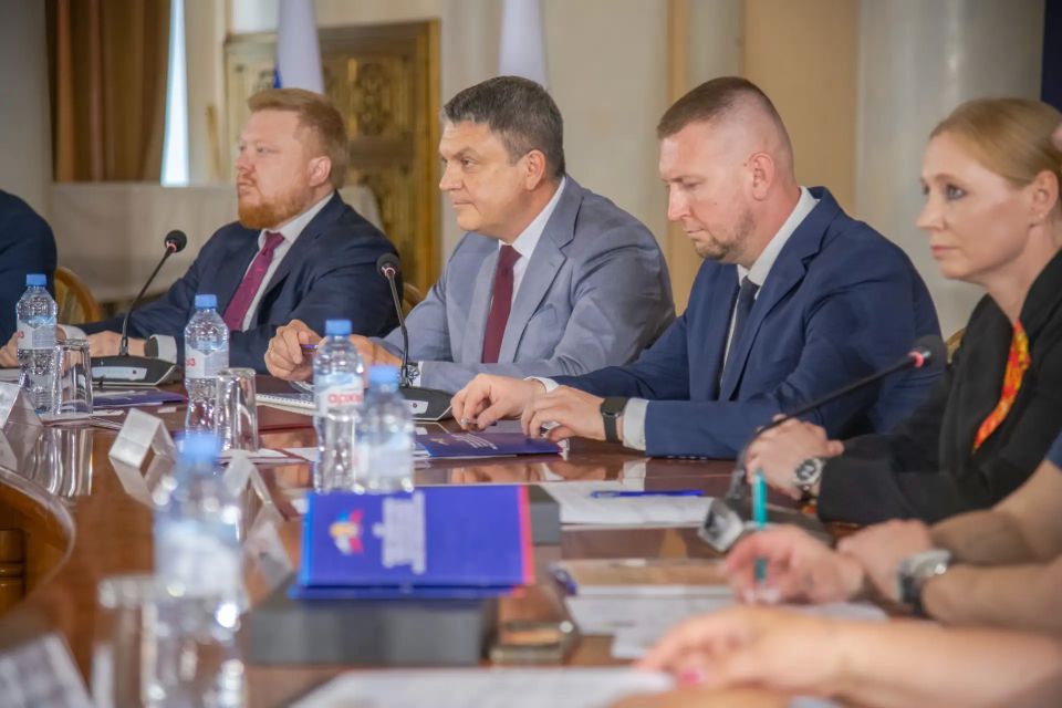 Леонид Пасечник: В республике начал работу Совет по защите традиционных ценностей, культуры и исторической памяти Леонид Пасечник: В республике начал работу Совет по защите традиционных ценностей, культуры и исторической памяти