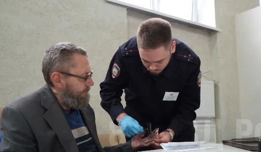 Полиция ЛНР оформляет документы 27 постояльцам богадельни в Станично-Луганском округе