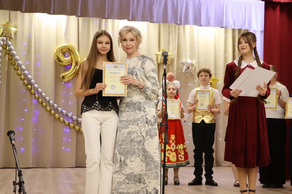90 лет музыке, краскам и таланту: юбилей ДШИ №1 прошёл с размахом! 90 лет музыке, краскам и таланту: юбилей ДШИ №1 прошёл с размахом!