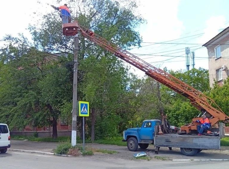 Коммунальными службами проведены работы на территории города Коммунальными службами проведены работы на территории города