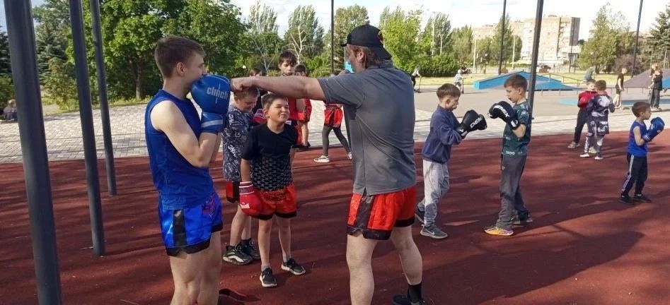 Энергия движения! Проведена открытая тренировка на спортплощадке, созданной в рамках федерального проекта «Формирование комфортной городской среды» Энергия движения! Проведена открытая тренировка на спортплощадке, созданной в рамках федерального проекта «Формирование комфортной городской среды»