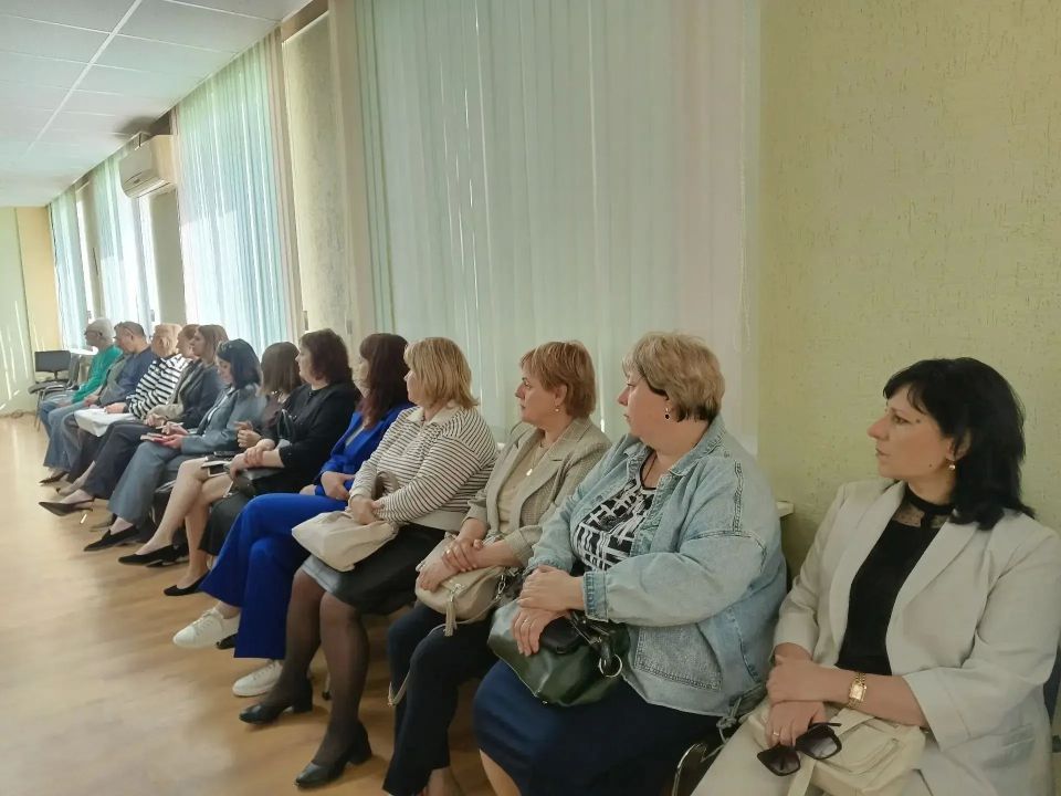 Сегодня в Ровеньках состоялись публичные слушания по вопросу присвоения городу Ровеньки звания "Город Трудовой Доблести и Славы" Сегодня в Ровеньках состоялись публичные слушания по вопросу присвоения городу Ровеньки звания "Город Трудовой Доблести и Славы"