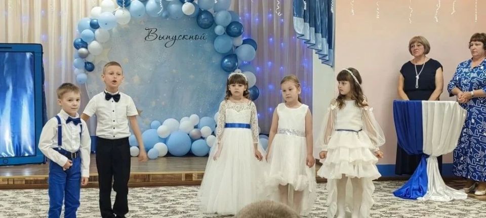 Казалось бы, только вчера родители привели своих малышей в наш детский сад, а сегодня уже пора прощаться с этим уютным местом, которое стало для детишек настоящим вторым домом Казалось бы, только вчера родители привели своих малышей в наш детский сад, а сегодня уже пора прощаться с этим уютным местом, которое стало для детишек настоящим вторым домом