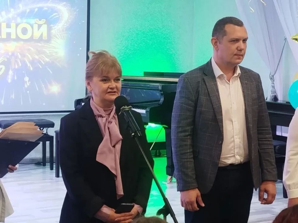 Бал выпускников в Брянковской детской школе искусств № 2: творчество, вдохновение и новые горизонты Бал выпускников в Брянковской детской школе искусств № 2: творчество, вдохновение и новые горизонты