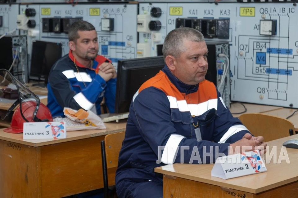 В Луганске проходит региональный этап Всероссийского конкурса профессионального мастерства в номинации «Электромонтер» В Луганске проходит региональный этап Всероссийского конкурса профессионального мастерства в номинации «Электромонтер»