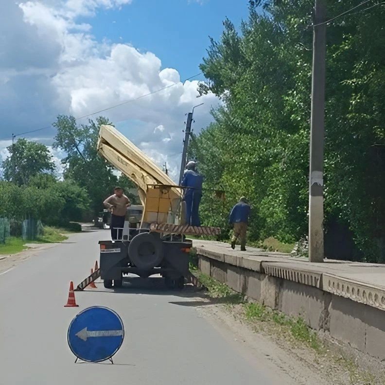 Работники МБУ Центр "Благоустройство" выполнили работы на улице Набережная в городе Старобельск Работники МБУ Центр "Благоустройство" выполнили работы на улице Набережная в городе Старобельск