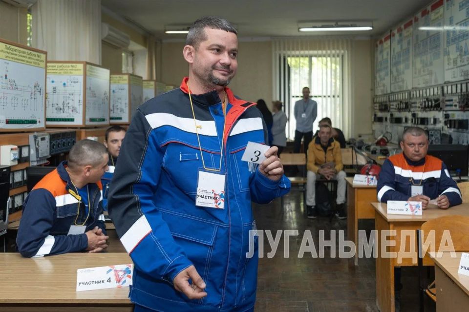В Луганске проходит региональный этап Всероссийского конкурса профессионального мастерства в номинации «Электромонтер» В Луганске проходит региональный этап Всероссийского конкурса профессионального мастерства в номинации «Электромонтер»