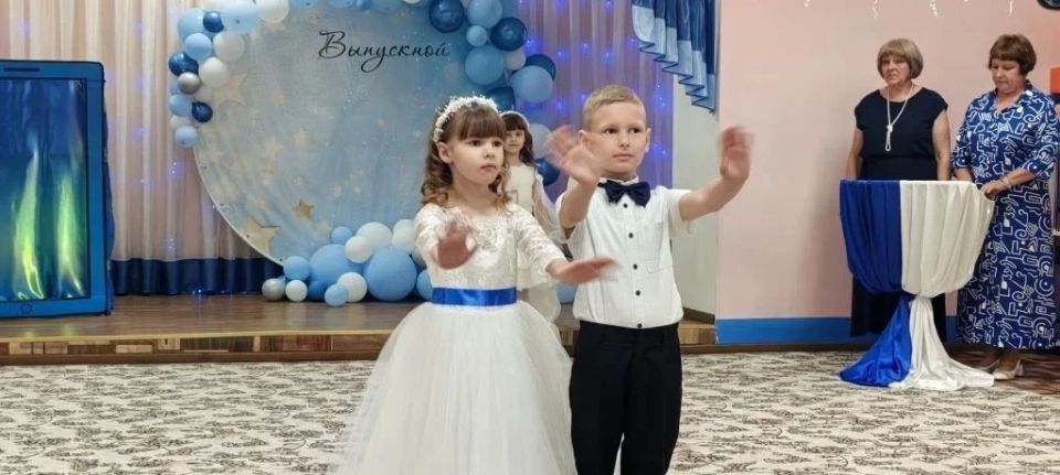 Казалось бы, только вчера родители привели своих малышей в наш детский сад, а сегодня уже пора прощаться с этим уютным местом, которое стало для детишек настоящим вторым домом Казалось бы, только вчера родители привели своих малышей в наш детский сад, а сегодня уже пора прощаться с этим уютным местом, которое стало для детишек настоящим вторым домом