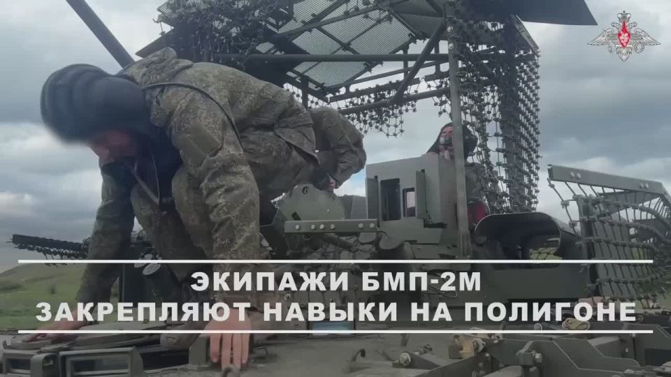 Время действовать. Вступая на службу по контракту, вы: берете на себя миссию по защите Родины;