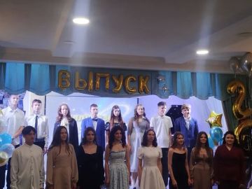 Бал выпускников в Брянковской детской школе искусств № 2: творчество, вдохновение и новые горизонты