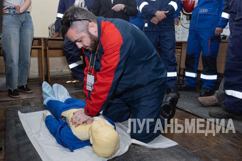 В Луганске проходит региональный этап Всероссийского конкурса профессионального мастерства в номинации «Электромонтер» В Луганске проходит региональный этап Всероссийского конкурса профессионального мастерства в номинации «Электромонтер»