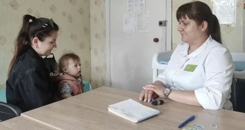 Здоровье детей на первом месте: специалисты ЛГМДБ № 3 провели выездной осмотр юных жителей г.Кировск
