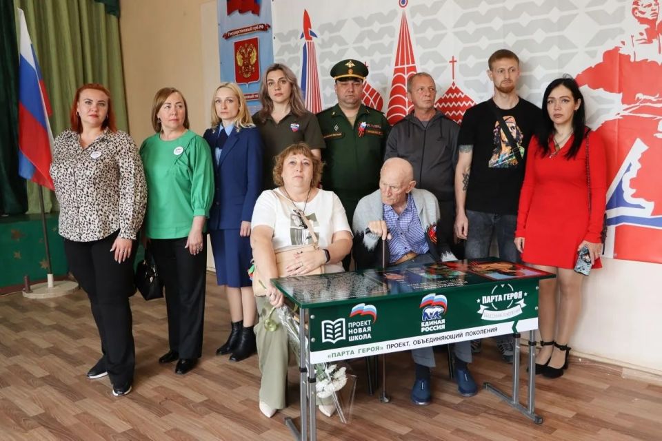 Память, которая объединяет: в школах Республики продолжают открывать «Парты Героя» Память, которая объединяет: в школах Республики продолжают открывать «Парты Героя»