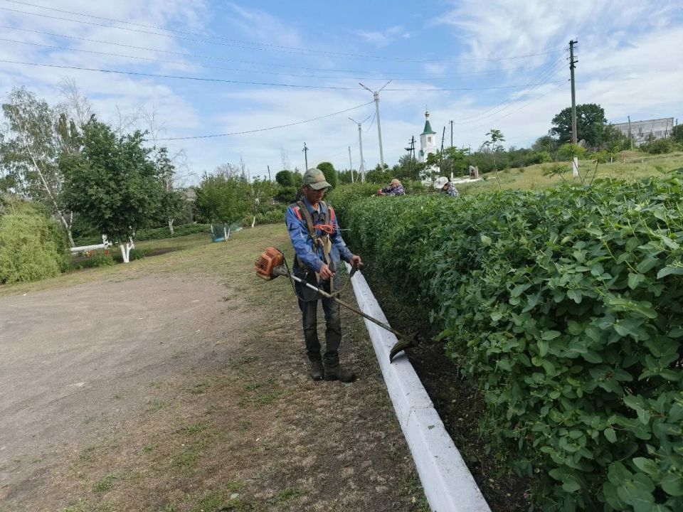 В период с 25 по 29 мая в Городище прошли субботники В период с 25 по 29 мая в Городище прошли субботники