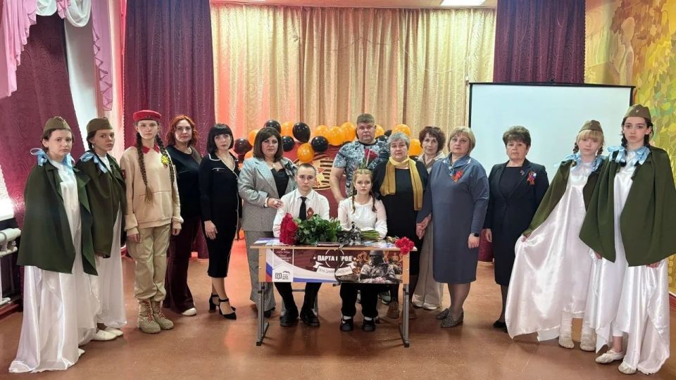 Память, которая объединяет: в школах Республики продолжают открывать «Парты Героя» Память, которая объединяет: в школах Республики продолжают открывать «Парты Героя»