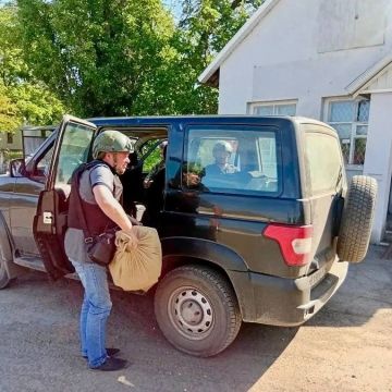 111111 Кременские полицейские помогли доставить пенсии жителям прифронтового Краснореченского