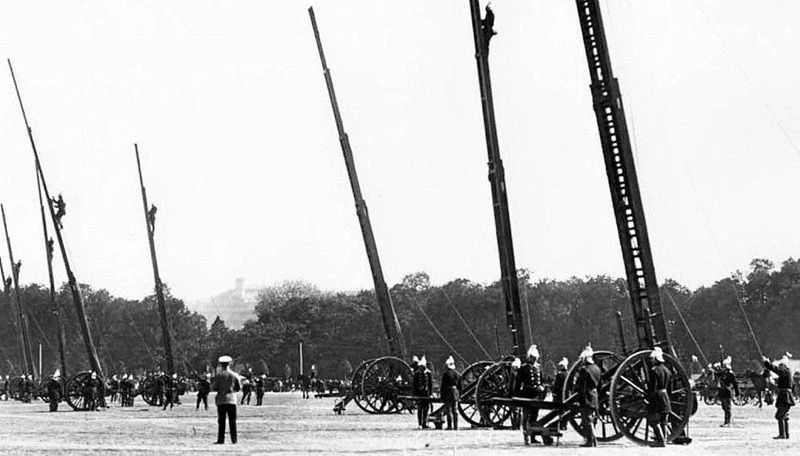 31 мая. . День Святой Троицы «Апостоли, сошествие Утешителя зряще, удивишася, како в виде огненных язык явися Дух Святый» 1557 В Москве родился Федор I Иоаннович, третий сын Ивана IV Грозного, последний царь всея Руси из... 31 мая. . День Святой Троицы «Апостоли, сошествие Утешителя зряще, удивишася, како в виде огненных язык явися Дух Святый» 1557 В Москве родился Федор I Иоаннович, третий сын Ивана IV Грозного, последний царь всея Руси из...