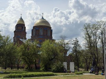 Глава ЛНР поздравил жителей с Днем Святой Троицы