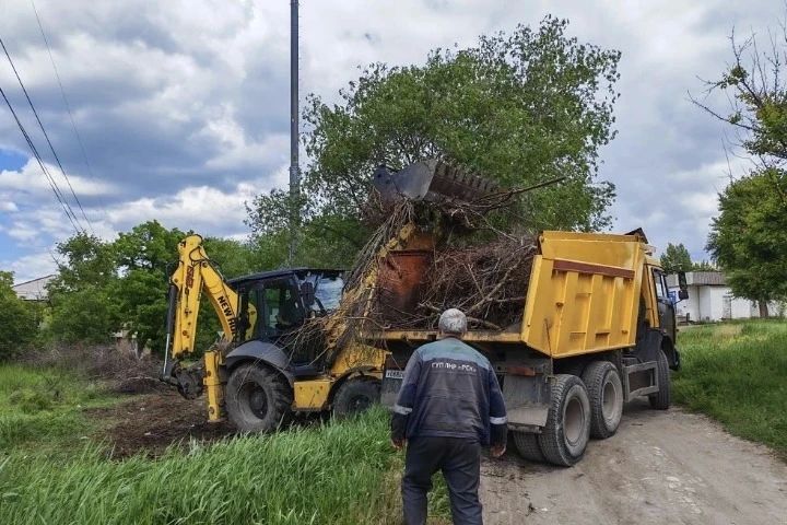 В Луганске привели в порядок площадь Обороны и квартал Степной