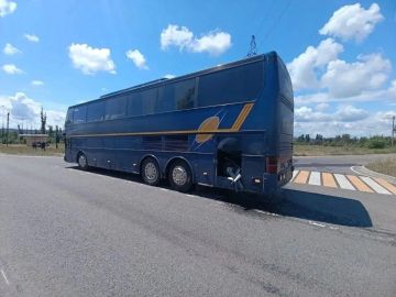 Террористы ВСУ атаковали дроном рейсовый автобус «Старобельск — Москва» в Рубежном