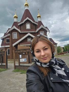 Галина Дуброва: Дорогие друзья!. Поздравляю Вас со светлым праздником Троицы! Этот день наполнен особой тишиной, теплом и надеждой